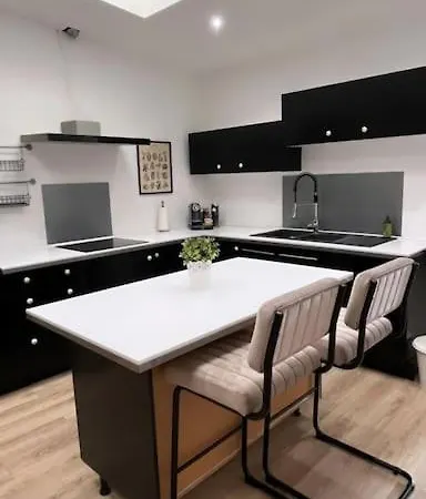 Grande Maison Et Jardin Metropole Hébergement de vacances