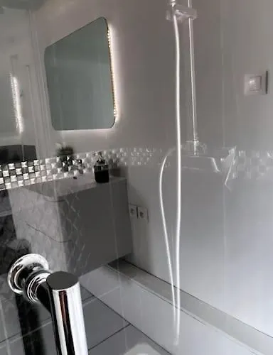 Grande Maison Et Jardin Metropole Hébergement de vacances