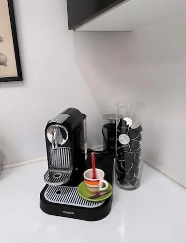 Grande Maison Et Jardin Metropole Hébergement de vacances *