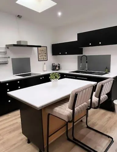 Grande Maison Et Jardin Metropole Hébergement de vacances